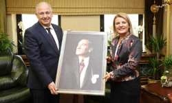 İzmit Hürriyet Belediye Başkanı'ndan KOÜ Üniversitesi Rektörü Prof. Dr. Doktor. Ziyaret