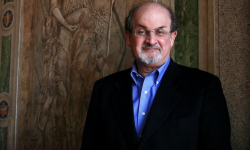 İran'dan forvet Salman Rüşdi'ye bir dönüm tarla hediyesi