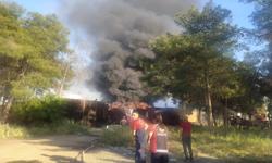 Mardin'de asfalt depolama tankında çıkan yangın söndürüldü