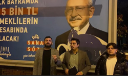 Önce seçim bürosuna, ardından afişlere saldırdılar.