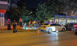 Ankara'da silahlı kavgada 2 kişiyi yaralayan zanlılar otomobille kaçarken 2 yayaya çarptı
