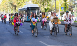 Diyarbakır'da "Süslü Kadınlar Bisiklet Turu"