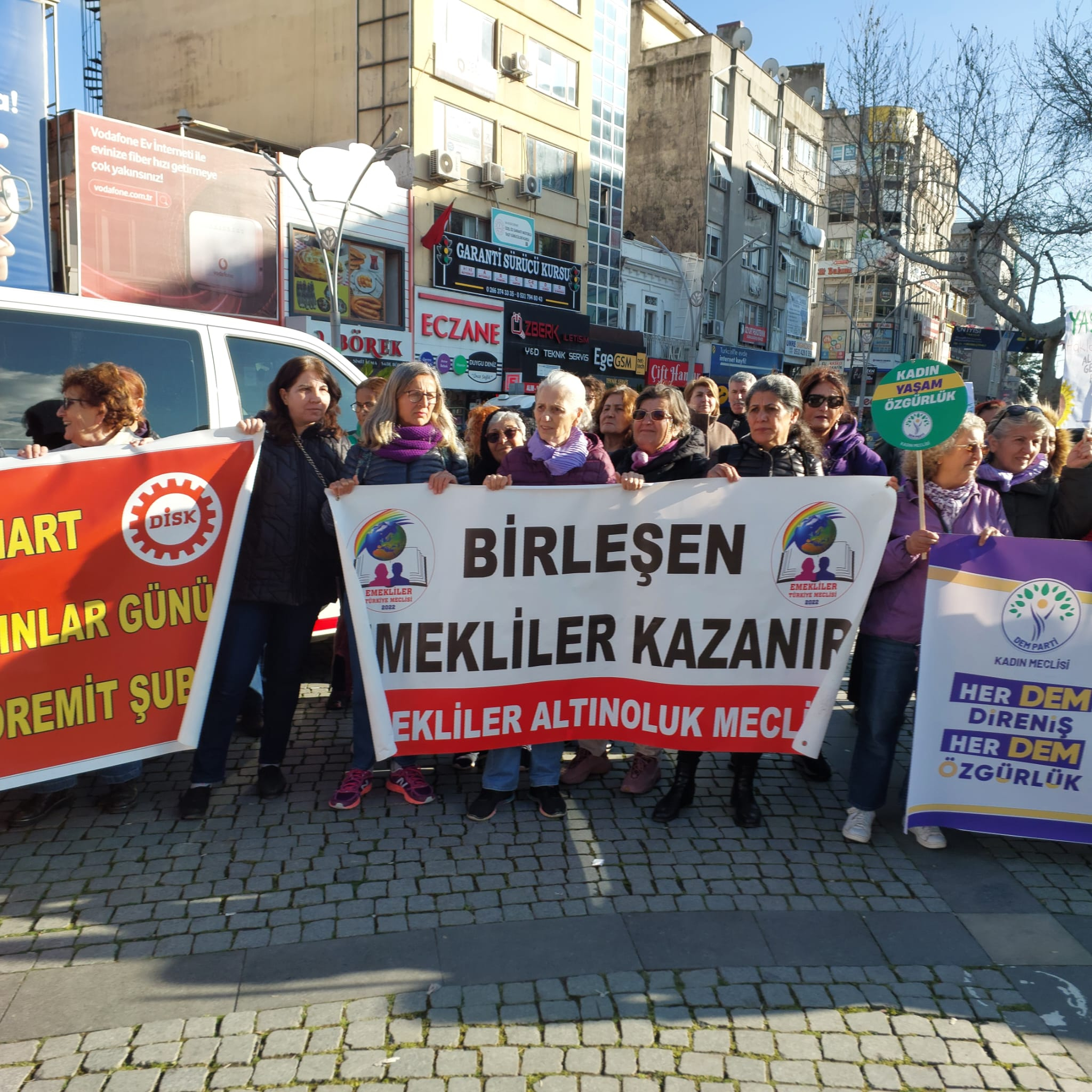 Edremit Kadın Platformu 8 Mart-1