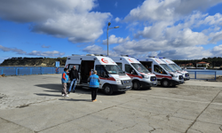 Çanakkale'de düzensiz göçmenleri taşıyan lastik bot battı