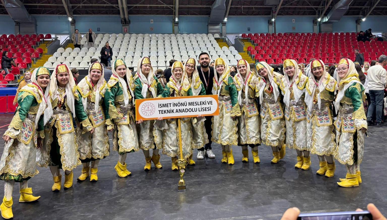 İsmet İnönü Kız Meslek Ve Teknik Anadolu Lisesi